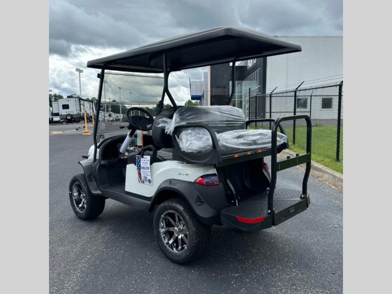 CLUB CAR ONWARD 4 PASSENGER LIFTED HP LITHIUM ION