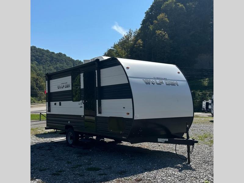 FOREST RIVER RV CHEROKEE WOLF DEN 16EV