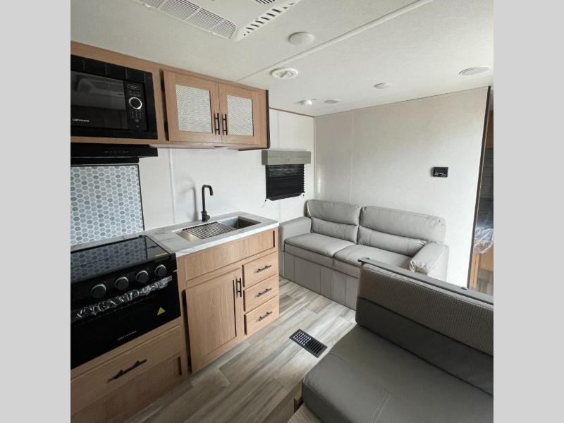 Prime Time RV Avenger 26BK